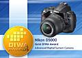 Nikon D5000 Gold Diwa Award [Foto: DIWA]