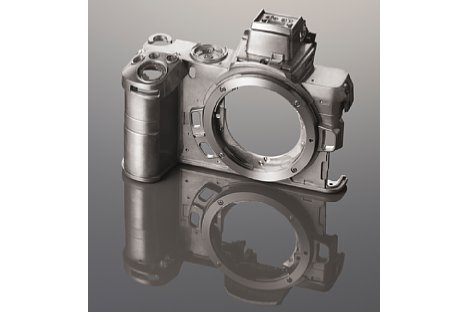 Bild Die vordere Gehäuseschale der Nikon Z 50 besteht aus einer Magnesiumlegierung. [Foto: Nikon]