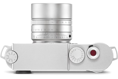 Bild Auch von oben ist die Leica M10 Edition Zagato äußerst schlicht gehalten, der typische rote Punkt fehlt jedoch nicht. [Foto: Leica]