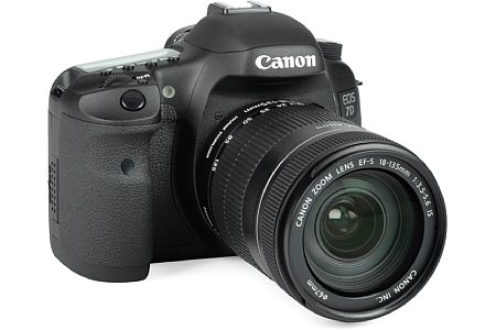 Canon EOS 7D mit EF-S 18-135 mm 1:3.5-5.6 IS [Foto: MediaNord]