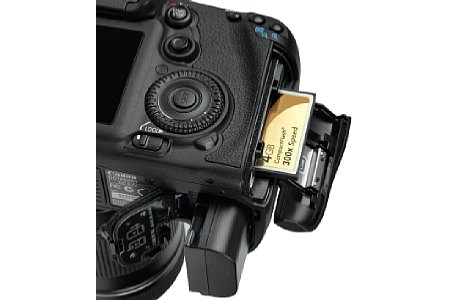 Canon EOS 7D mit EF-S 18-135 mm 1:3.5-5.6 IS [Foto: MediaNord]