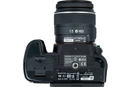 Sony Alpha 550 mit 18-55 mm [Foto: Sony]