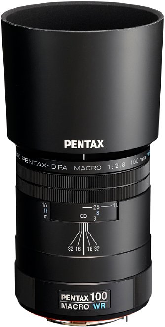 Bild Vom schönen Design her könnte das Pentax smc DFA 100 mm 2.8 Makro WR glatt zur Limited-Serie von Pentax gehören. [Foto: Pentax ]