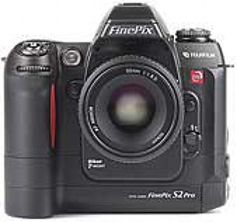 Bild Fujifilm FinePix S2 Pro mit AF Nikkor 50mm 1.8D [Foto: MediaNord] [Foto: Foto: MediaNord]