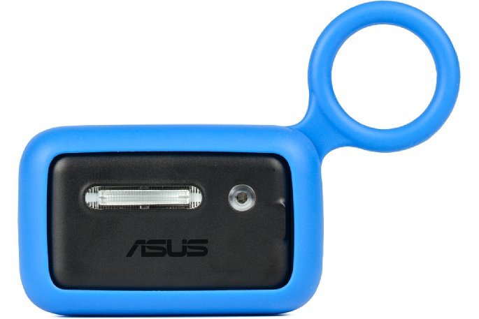 Bild Der im Lieferumfang des Asus ZenFone Zoom befindliche Zusatzblitz wird mit einer kleinen Silikon-Schutzhülle geliefert, in der er gut transportiert werden kann. [Foto: MediaNord]