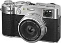 Die Fujifilm X100VI mutet wir eine klassische Kompaktkamera an und könnte so auch eine Leica sein. [Foto: Fujifilm]