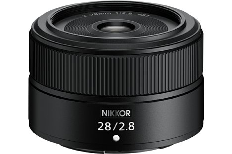 Bild Das reguläre Nikon Z 28 mm F2.8 wird ein wesentlich moderneres schlichteres Design besitzen. [Foto: Nikon]