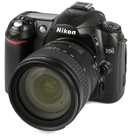 Bild Nikon D50 mit Nikkor AF-S 18-70/3,5-4,5 G ED [Foto: MediaNord]