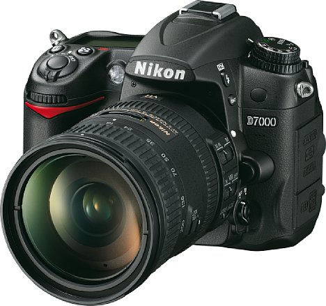 Bild Nikon D7000 mit AF-S Nikkor 18-200 mm [Foto: Nikon]