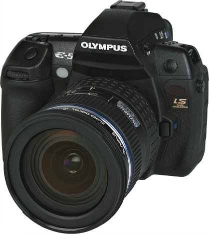 Bild Olympus E-5 mit Zuiko Digital 1:2.8-4 12-60mm [Foto: MediaNord]
