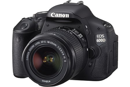 Canon EOS 600D mit EF-S 18-55 mm IS II [Foto: Canon]