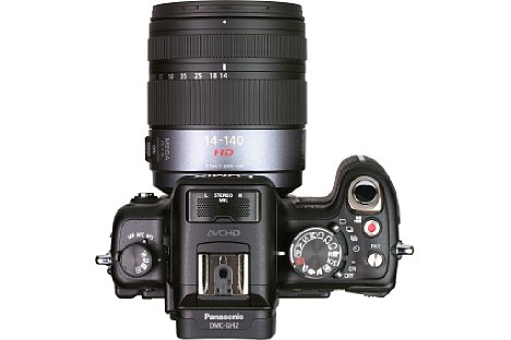 Bild Panasonic Lumix DMC-GH2 mit Panasonic Lumix G Vario 1:4-5.8 14-140 mm HSPH Mega O.I.S.  [Foto: MediaNord]