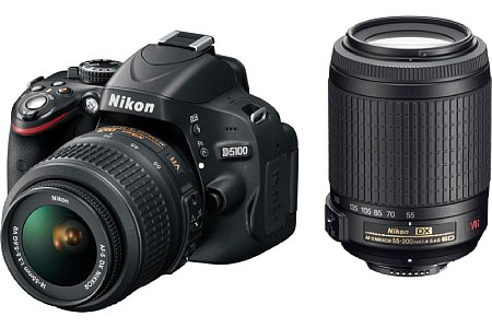 Nikon D5100 mit AF-S 18-55 mm 3.5-5.6 VR DX G ED und AF-S 55-200 mm 4.0-5.6 VR DX G IF ED [Foto: Nikon]