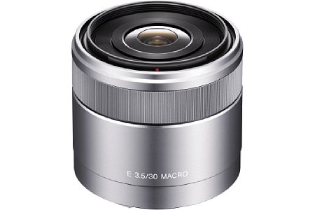 Sony E-Mount 30 mm 3,5 Macro (SEL-30M35) [Foto: Sony]