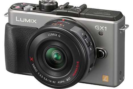 Bild Panasonic Lumix DMC-GX1 mit Lumix G X Vario 14-42 mm F3.5-5.6 Asph. [Foto: Panasonic]