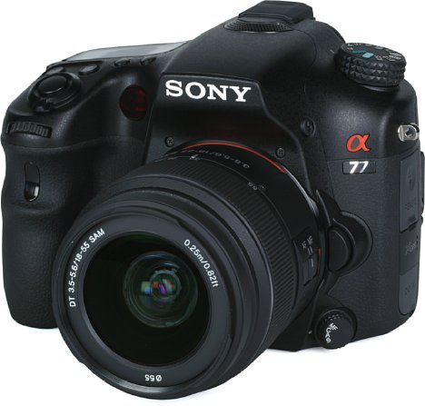 Bild Sony Alpha 77V mit DT 18-55 mm 3.5-5.6 SAM [Foto: MediaNord]