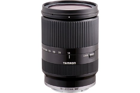Bild Das Tamron 18-200 mm F/3.5-6.3 Di III VC eignet sich für spiegellose Systemkameras mit Sensor im APS-C-Format. [Foto: Tamron]