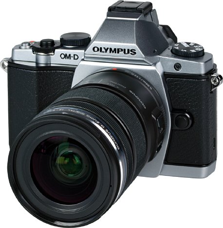 Bild Olympus OM-D E-M5 mit 12-50 mm 3.5-6.3 ED EZ [Foto: MediaNord]