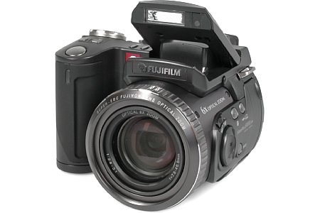 Digitalkamera Fujifilm FinePix 6900 Zoom [Foto: Fujifilm]