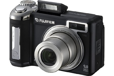 Digitalkamera Fujifilm FinePix E900 [Foto: Fuji Photo Film Europe]