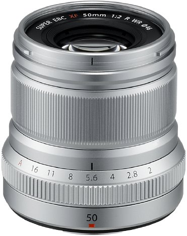 Bild Das Fujifilm XF 50 mm F2 R WR gibt es nicht nur in Schwarz, sondern auch in Silber. Der Preis liegt bei knapp 500 Euro. [Foto: Fujifilm]