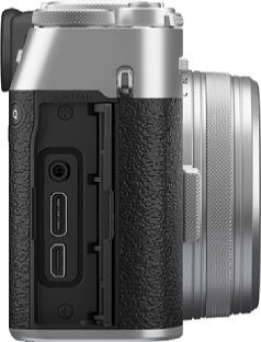 Bild Die Fujifilm X100VI besitzt lediglich drei Schnittstellen: eine 2,5 mm Klinkenbuchse, USB-C und Micro-HDMI. [Foto: Fujifilm]