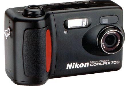 Digitalkamera Nikon Coolpix 700 [Foto: Nikon]