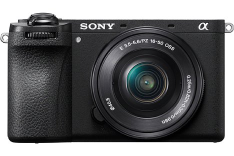 Bild Die Sony Alpha 6700 ist für knapp 1.800 Euro auch im Set mit dem Sony E 16-50 mm F3.5-5.6 OSS PZ (SELP1650) erhältlich. [Foto: Sony]