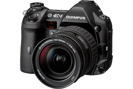 Digitalkamera Olympus E-1 [Foto: Olympus Europe]