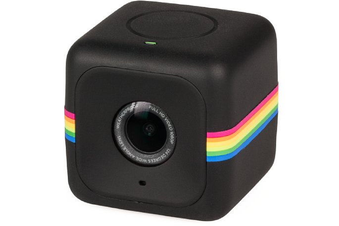 Bild Der Polaroid Cube ist eine aufs Minimum reduzierte Actioncam. Die Bedienung der spritzwassergeschützten Kameara erfolgt über einen einzigen Knopf (auf der Oberseite). Die Leuchtdiode oben vorne gibt die nötigsten Rückmeldungen. [Foto: MediaNord]