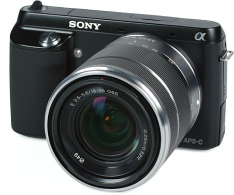 Bild Sony NEX-F3 mit E 18-55 mm [Foto: MediaNord]