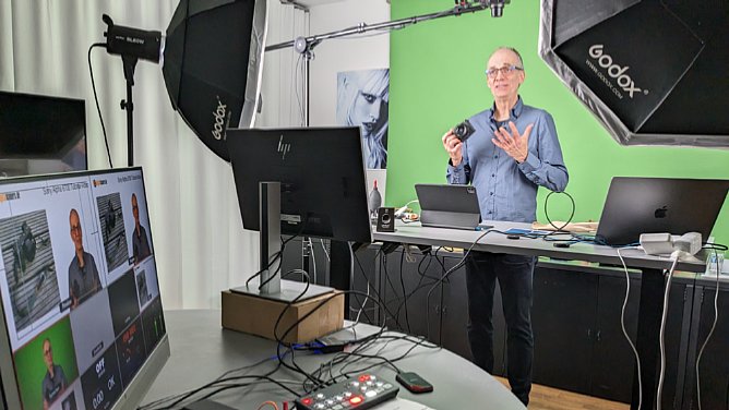 Michael Nagel bei der Produktion des Schulungsvideos zur Sony Alpha 6700. [Foto: Imaging One]