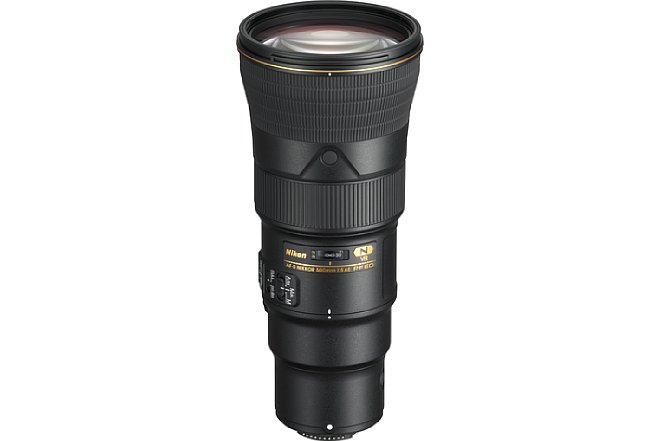 Bild Ohne Stativschelle ist das Nikon AF-S 500 mm F5,6E PF ED VR noch leichter und lässt sich damit noch besser freihand verwenden. [Foto: Nikon]