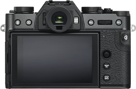 Bild Auf der Rückseite bietet die Fujifilm X-T30 einen Touchscreen mit verbesserter Reaktion und nun einen Joystick statt Vierwegetasten. [Foto: Fujifilm]