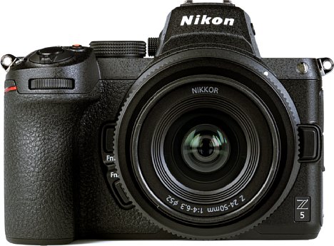 Bild Die Z 5 ist die dritte erhältliche spiegellose Vollformat-Systemkamera von Nikon. Der Bildsensor löst moderate 24,5 Megapixel auf und beherrscht auch 4K-Videoaufnahmen. Zudem ist er zur Bildstabilisierung beweglich gelagert. [Foto: MediaNord]