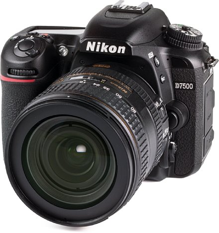 Bild Die Nikon D7500 besitzt ein robustes, gegen Staub und Spritzwasser abgedichtetes Kunststoffgehäuse in Monocoque-Bauweise. [Foto: MediaNord]