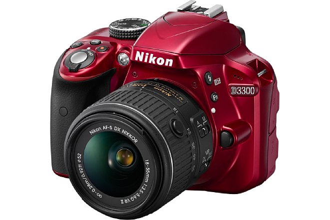 Bild ... und in Rot geben. Das Set der Nikon D3300 mit dem immer schwarzen AF-S DX Nikkor 18-55 mm 1:3,5-5,6G VR II kostet jeweils knapp 650 EUR und soll ab Anfang Februar 2014 erhältlich sein. [Foto: Nikon]