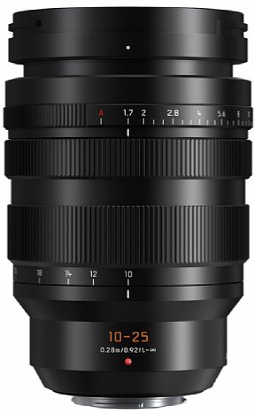 Bild Zieht man den Fokusring des Panasonic Leica DG Vario-Summilux 10-25 mm 1.7 (H-X1025) nach hinten, kommt nicht nur eine Fokusskala zum Vorschein, sondern man kann auch linear fokussieren. [Foto: Panasonic]