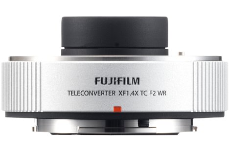 Bild Extra passend zum 200er gehört der Teleconverter Fujifilm XF1.4X TC F2 WR zum Lieferumfang. Die kleinbildäquivalente Brennweite wird bei einer Lichtstärke von F2,8 auf 427 Millimeter erhöht. [Foto: Fujifilm]