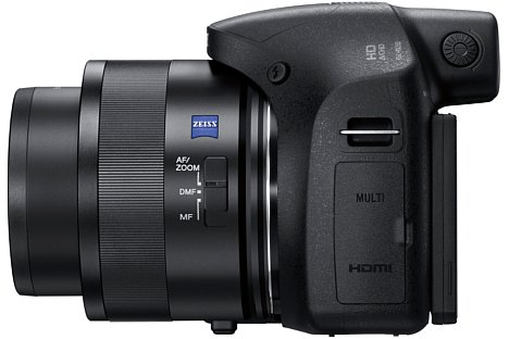 Bild Das Objektiv der Sony DSC-HX350 verfügt über einen elektronischen Stellring, der beispielsweise dank DMF jederzeit eine manuelle Fokussierung erlaubt. [Foto: Sony]