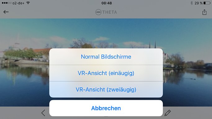 Bild Die iOS-Version der Ricoh Theta S App erlaubt die normale Anzeige (der Bildausschnitt wird mit dem Finger gewählt) sowie eine ein- und zweiäugige VR-Darstellung (Android: nur zweiäugig), bei der du den Bildausschnitt durch Schwenken des Gerätes wählst. [Foto: MediaNord]