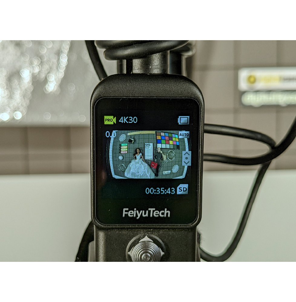 Bild Der Bildausschnitt, so wie ihn der Bildsensor der Feiyu Pocket 2S wirklich sieht: Der 130°-Bildwinkel liefert einen starken Fisheye-Effekt, den die Kameraelektronik anschließend mit Qualitätsverlust wieder herausrechnet. [Foto: MediaNord]