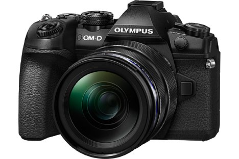 Bild Die neue "Sportskanone" Olympus OM-D E-M1 Mark II nimmt 18 Serienbilder pro Sekunde bei 20 Megapixeln Auflösung inklusive AF-C auf. [Foto: Olympus]