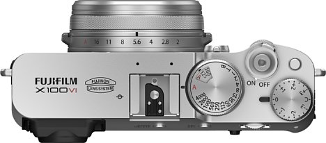 Bild Die Belichtung wird bei der Fujifilm X100VI klassisch über mechanische Räder eingestellt (Blende, Belichtungszeit, ISO-Empfindlichkeit, Belichtungskorrektur). [Foto: Fujifilm]