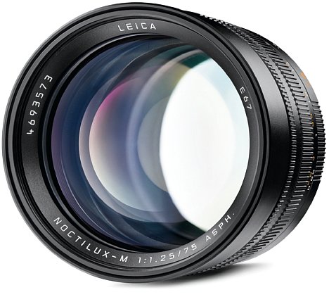 Bild Nur 74 mm misst das Leica Noctilux-M 1:1,25 75 mm Asph. im Durchmesser und besteht damit fast nur aus Glas. Neun Linsen in sechs Gruppen sind es. [Foto: Leica]