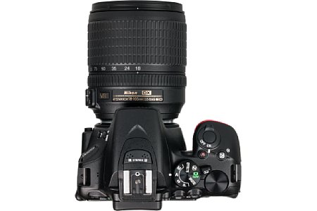 Nikon D5500 mit 18-105 mm. [Foto: MediaNord]