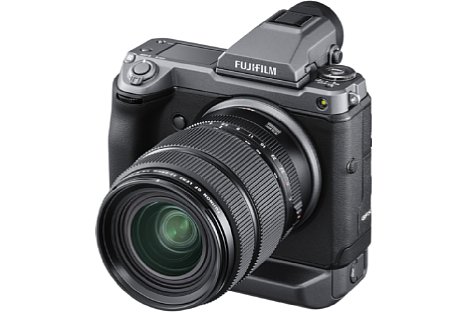 Bild Mit der neuen GFX100 setzt Fujifilm nicht nur bei der Auflösung (102 Megapixel) neue Maßstäbe im spiegellosen Mittelformat, sondern beispielsweise auch beim Autofokus (Hybrid mit 3,76 Millionen Phasen-AF-Sensoren). [Foto: Fujifilm]