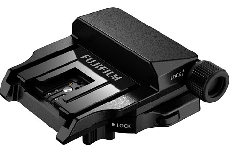 Bild Der Fujifilm EVF-TL1 Dreh-Schwenk-Sucheradapter der GFX100 und GFX 50S kann auch an der GFX100 II eingesetzt werden. [Foto: Fujifilm]