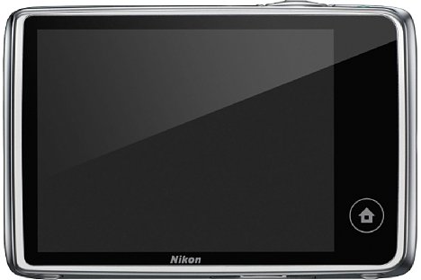 Bild Bedient wird die Nikon Coolpix S02 über den 2,7 Zoll (6,9 Zentimeter) großen Touchscreen, der lediglich 230.000 Bildpunkte auflöst. [Foto: Nikon]