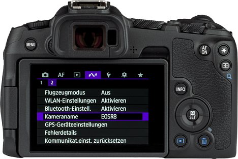 Bild Die Rückseite der Canon EOS R8 wird dominiert von dem 7,5 cm großen, mit 1.620.000 Bildpunkten auflösenden Touchscreen. [Foto: MediaNord]